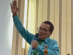 Diiringi Piano dan Biola, Penyair Pulo Lasman Simanjuntak Baca Puisi ‘Hadamut’ Karya  Rabi Myer ben Issaac Nehorai dari Worms Jerman